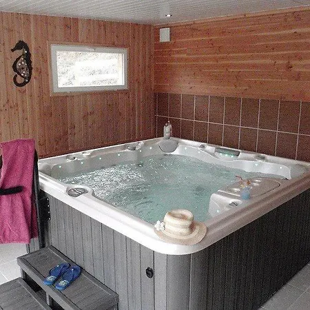 2 Etoiles - Piscine - Ccbfida Kemping *